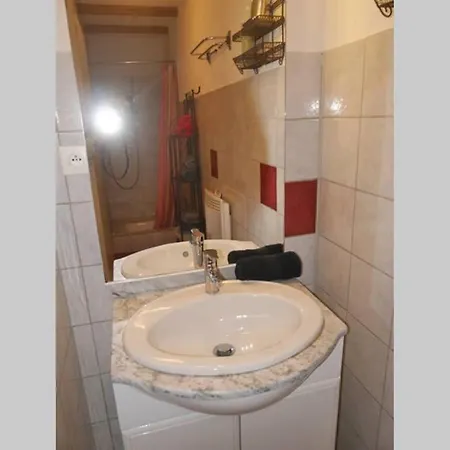 Joseph 2pers Dans Le Vignoble A 8km De Colmar *